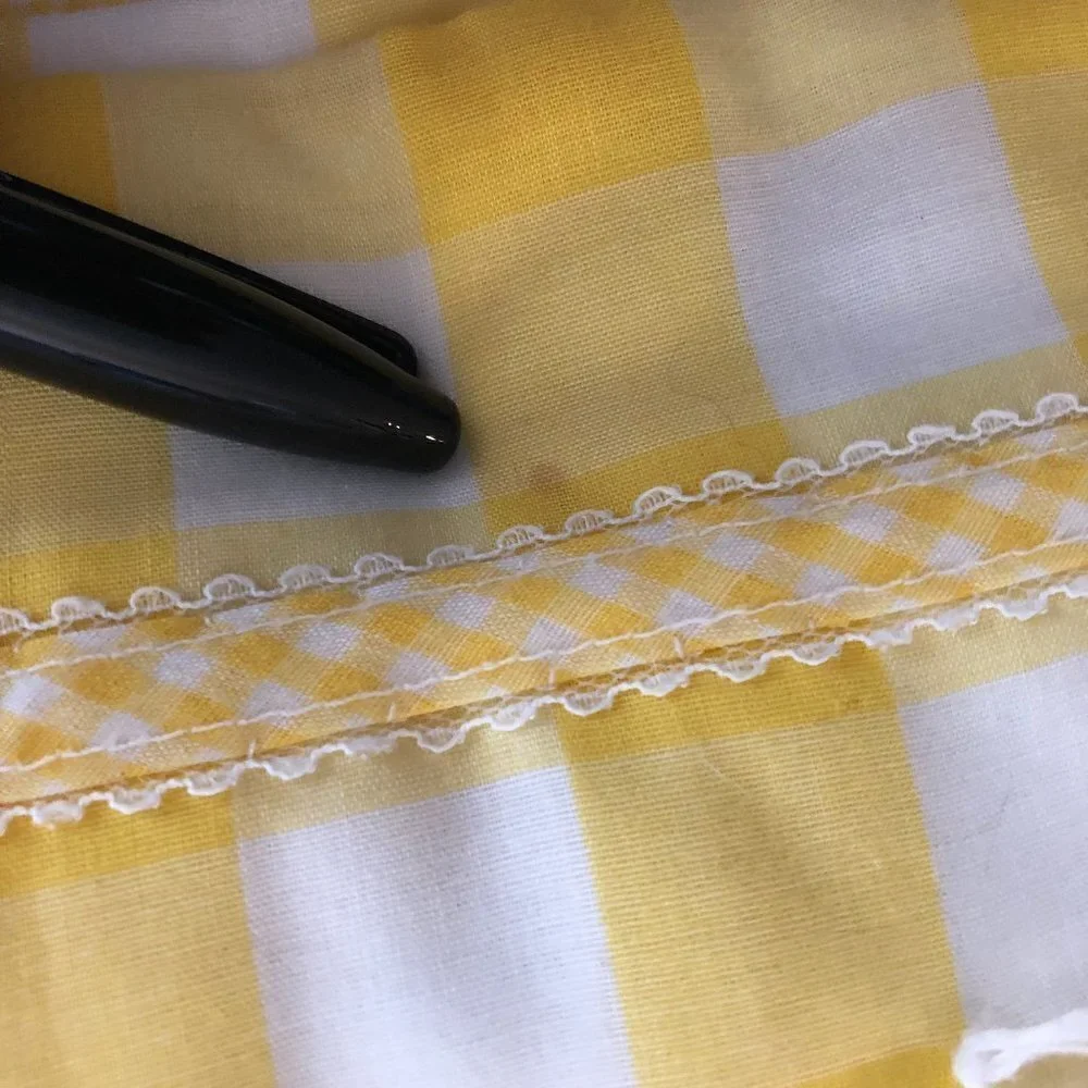 🛒 $15 Vintage Yellow Check Baby Blanket 51